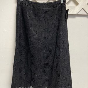 Black Lace Tahari skirt size 6 Polyester NWT